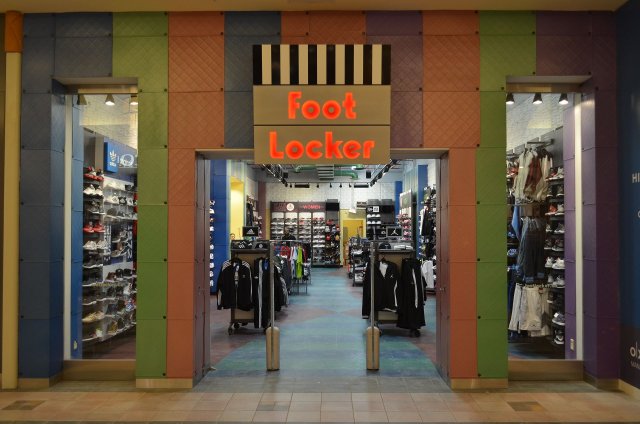Die Filialen der Schuhladenkette Foot Locker sind weltweit zu finden. Hier eine Filiale in Kanada.