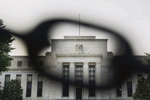 Auch die Fed versucht sich notgedrungen an der Quadratur des Kreises.