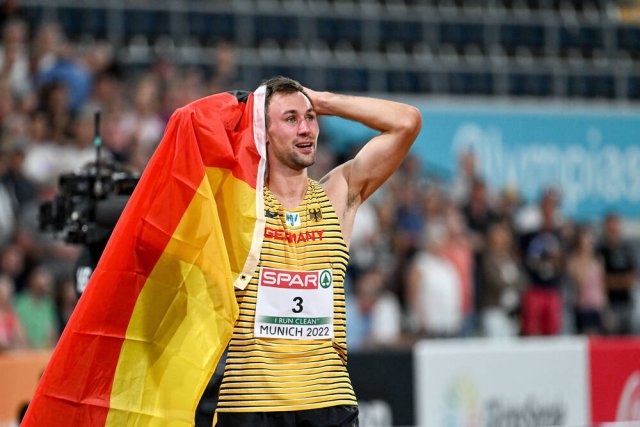 Niklas Kaul konnte kaum fassen, dass er sich beim abschließenden 1500-Meter-Lauf noch EM-Gold geschnappt hatte.