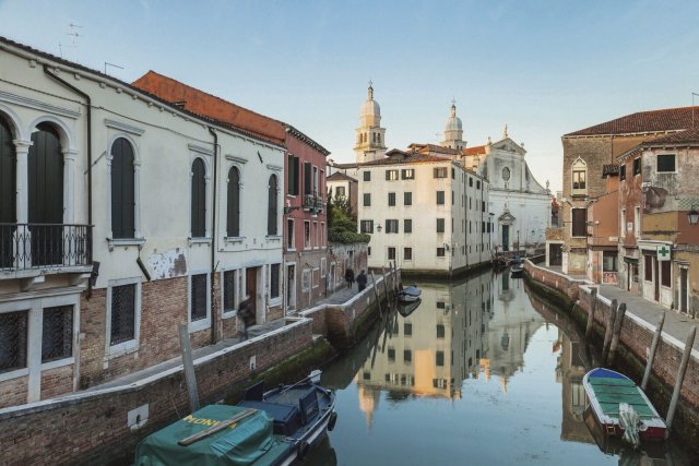Die Touristen schlafen wohl noch: Ein Kanalstück im venezianischen Stadtteil Dorsoduro.