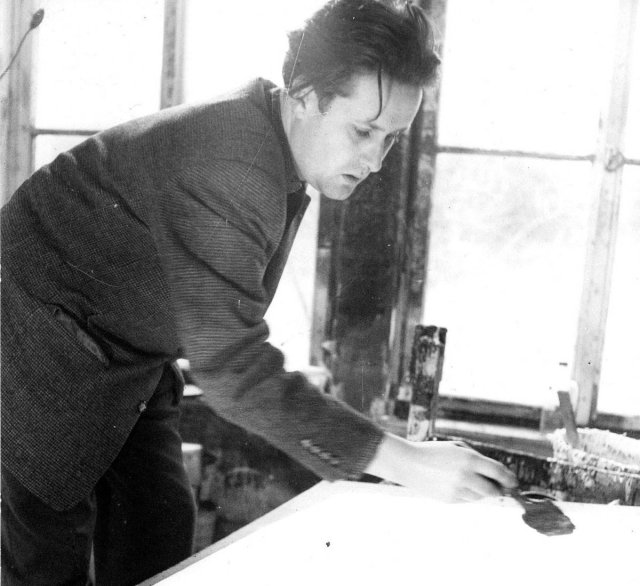 Vertreter des Informel, wie etwa der Maler Peter Brüning (hier abgebildet 1958 bei der Arbeit), galten den Situationisten als zu bürgerlich und individualistisch.