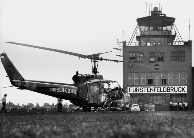 Beim missglückten Befreiungsversuch der bayerischen Polizei starben fünf Terroristen und alle Geiseln, vier davon in diesem Hubschrauber.