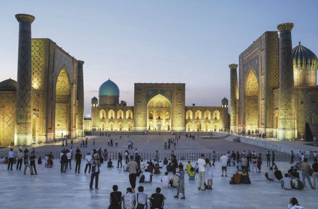 Blick auf die berühmten Madrasas auf dem Registan-Platz in Samarkand, wo derzeit der SCO-Gipfel stattfindet