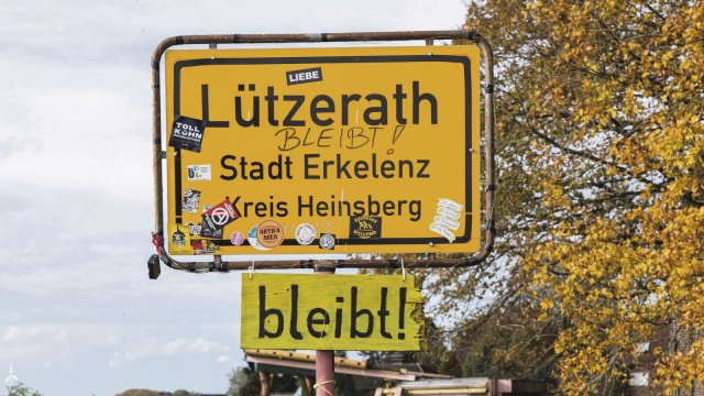 Protestaktion gegen den Abriss des Dorfes Lützerath im Rheinischen Braunkohlerevier, das zur Erweiterung des Tagebaus Garzweiler II weichen soll.