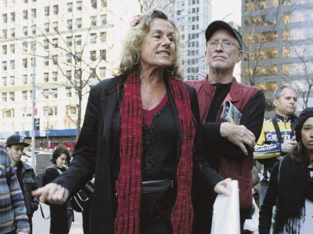 Bernadine Dohrn und Bill Ayers 2012 beim Occupy Wallstreet-Protest in NYC