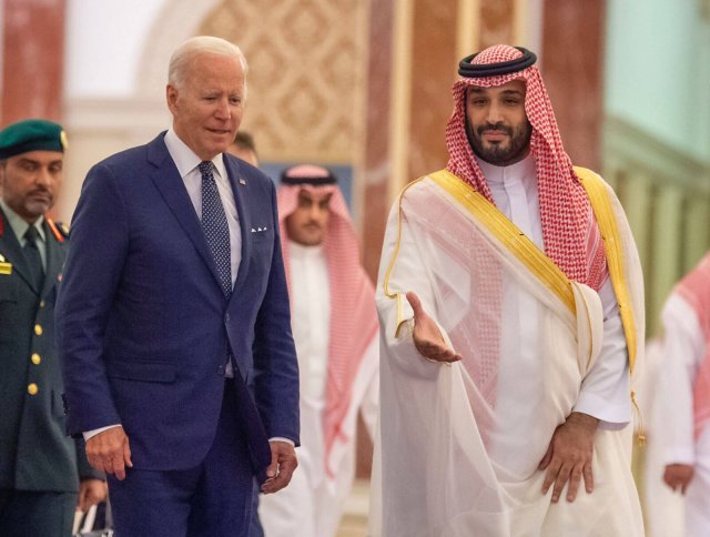 US-Präsident Biden bei einem Treffen mit dem saudischen Kronprinzen Mohammed bin Salman am 15. Juli in Dschidda