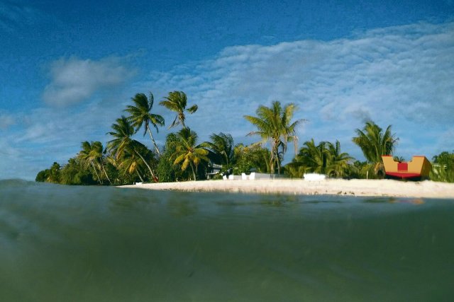 Blick von der Lagune zur Küste des Atolls Funafuti in Tuvalu