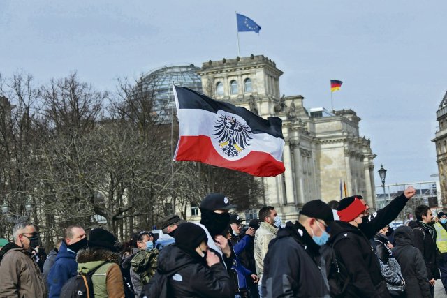 Hass und Hetze: Rund 200 Neonazis versammelten sich am 20. März 2021 in Berlins Mitte.