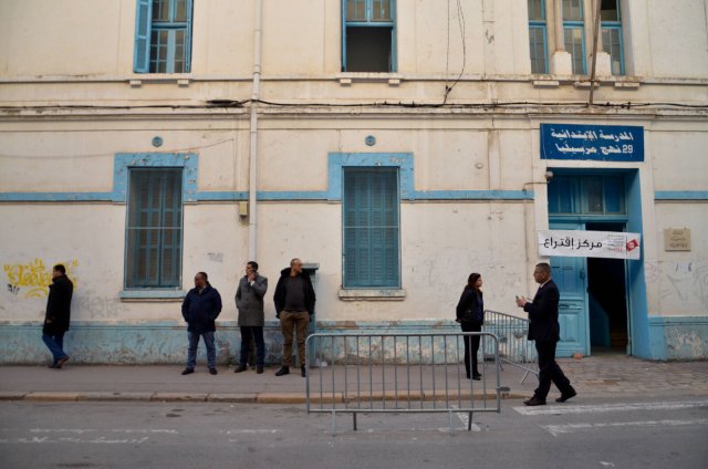 Gähndende Leere vor einem Wahllokal. Nicht einmal jeder zehnte Tunesier ging am Samstag zur Parlamentswahl.