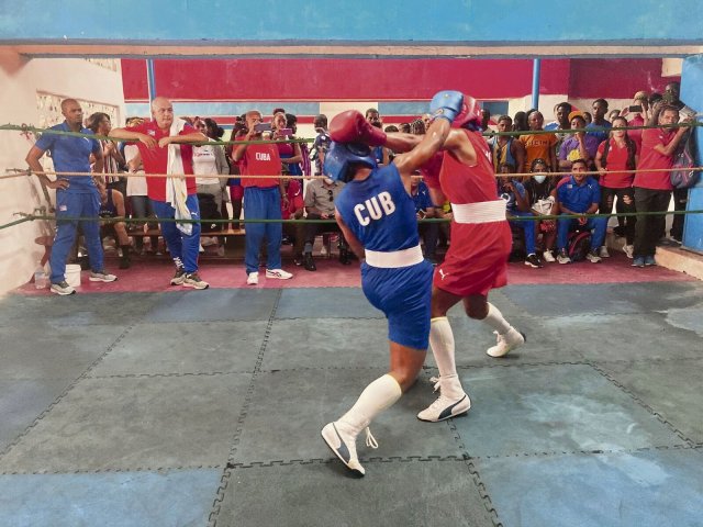 Sichtungstraining in Havanna: Schon bei den Olympischen Spielen 2024 in Paris will Kuba mit einer kompletten Frauen-Boxstaffel vertreten sein.