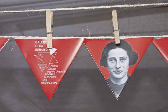 Rote Fahnen – für Olga Benario und die Genoss*innen von heute.