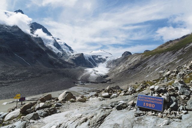 Der schmelzende Gletscher am Großglockner in den Alpen