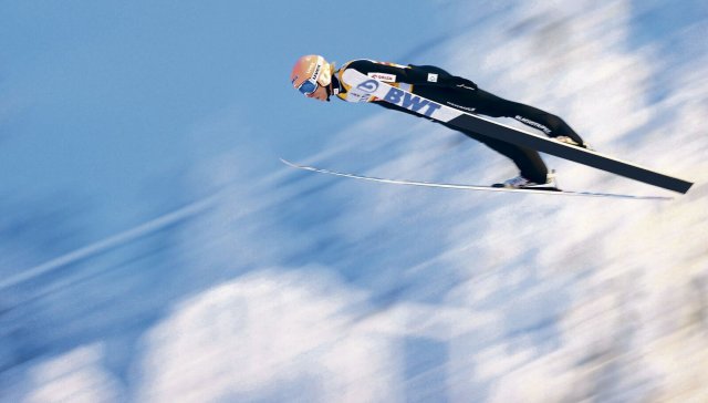 Der Pole Dawid Kubacki dominierte den bisherigen Saisonverlauf und reiste als Favorit zum Auftaktspringen in Oberstdorf.