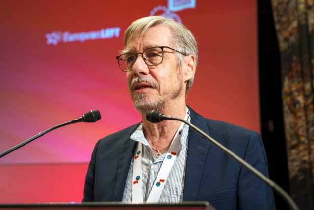 Walter Baier bei seiner Abschlussrede auf dem Parteikongress der Europäischen Linken