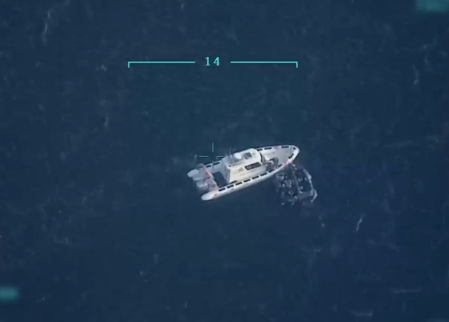 Eine türkische Drohne dokumentiert am 30. Dezember einen mutmaßlichen Pushback vor der Insel Lesbos.