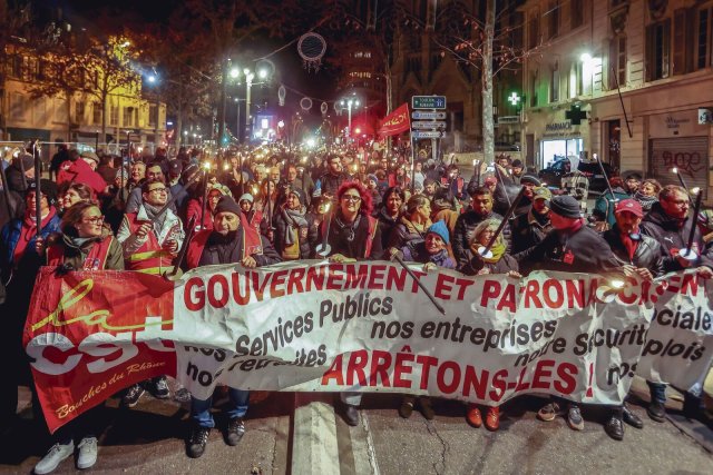 Bereits am Dienstag gab es im südfranzösischen Marseille einen Protestmarsch gegen die Rentenpläne der Regierung.
