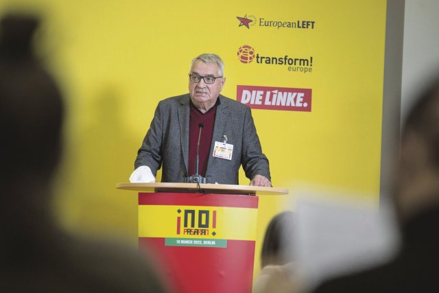 Heinz Bierbaum auf der internationalen Konferenz »No Pasaran« im März 2022 in Berlin. Seit November ist er Vorsitzender der Rosa-Luxemburg-Stiftung.