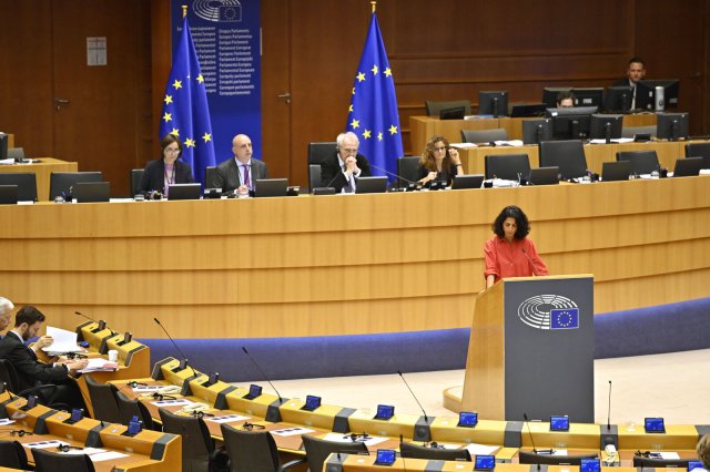 Die Abgeordnete Marie Arena bei einer Plenartagung des Europäischen Parlaments in Brüssel