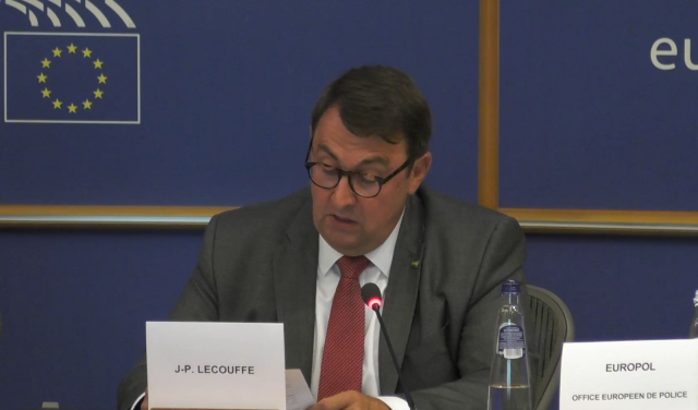 Der Stellvertretende Europol-Direktor und Leiter der Abteilung »Operationen«, Jean-Philippe Lecouffe, im PEGA-Ausschuss.