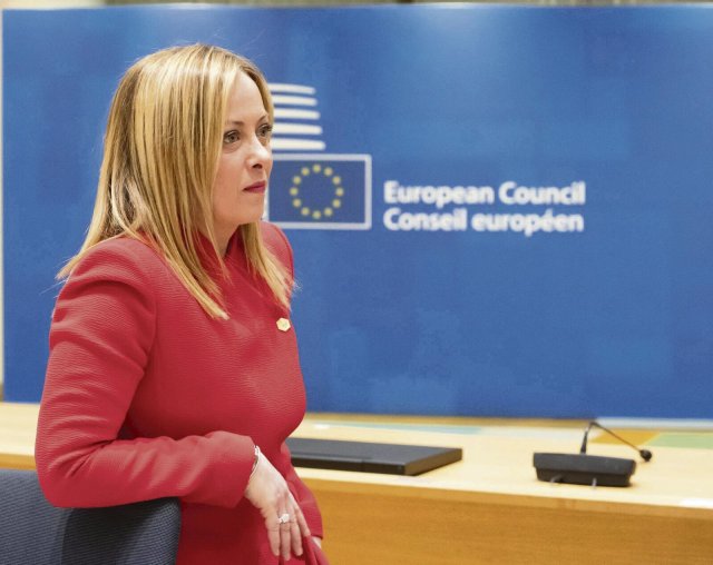 Knüpt an repressive Migrationspolitik ihrer Vorgänger an: Italiens Ministerpräsidentin Giorgia Meloni beim Europarat in Brüssel.