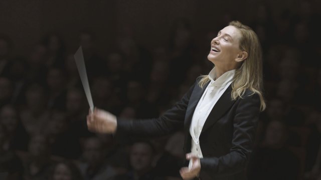 Cate Blanchett als Chefdirigentin – gibt es weder in den großen deutschen noch US-amerikanischen Orchestern.