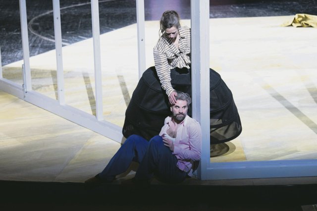 Ein intimer Zusammenklang von Körpern und Sprache: »Anna Karenina« am Staatstheater Cottbus