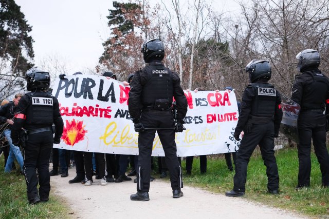 Proteste gegen ein Abschiebegefängnis in Vincennes am 18. Februar