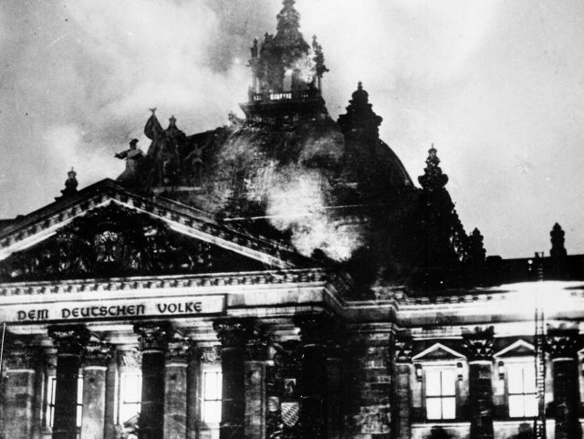 Qui bono? Der Reichstag brennt - im Interesse der Nazis