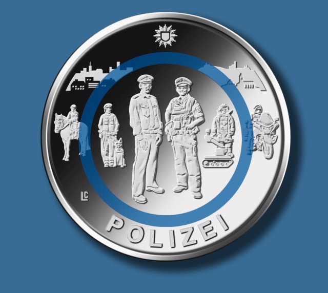 Die Sammlermünze »Polizei« zeigt ein deutungsoffenes Wappenschild, verschiedene Einsatzformen und ein Problem.