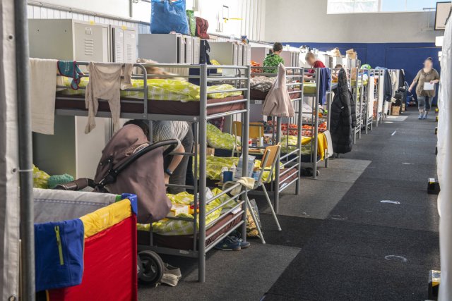 Flüchtlingsunterkunft in der Turnhalle des Gymnasiums Kirchseeon in Bayern
