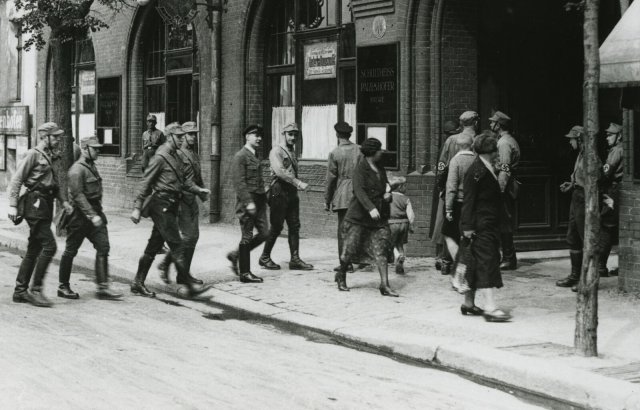 Besetzung des Gewerkschaftshauses am Berliner Engelufer am 2. Mai 1933