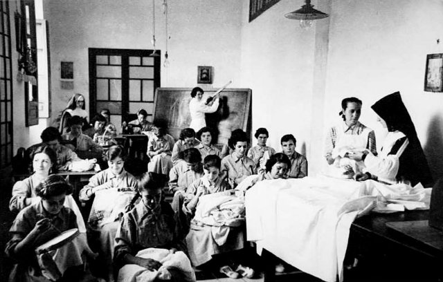 Tausende Mädchen und junge Frauen wurden zwischen 1941 und 1983 in sogenannten Besserungsanstalten untergebracht und von katholischen Frauenorden betreut.