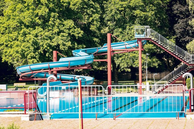 Auch das Sommerbad Humboldthain öffnet am 13. Mai wieder seine Schwimmbecken für die Berlinerinnen und Berliner.