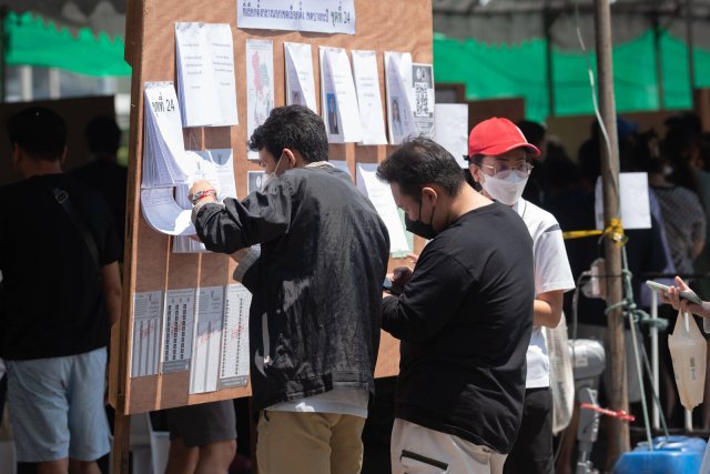 Viele Thailänder haben schon frühzeitig ihre Stimme abgegeben. Die Wahl am Sonntag könnte das Land verändern.