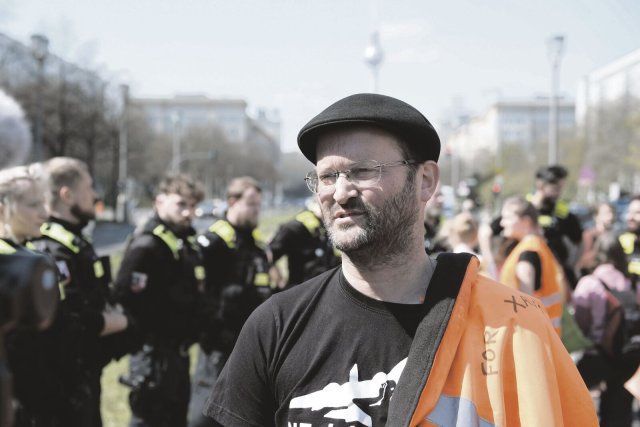 Arne Springorum ist eine markante Person in der Prager Klimaschutzbewegung. Er gründete dort die Letzte Generation mit.