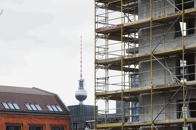 Für eine bessere Zukunft baut die SPD in Berlin wieder – zumindest will sie das.