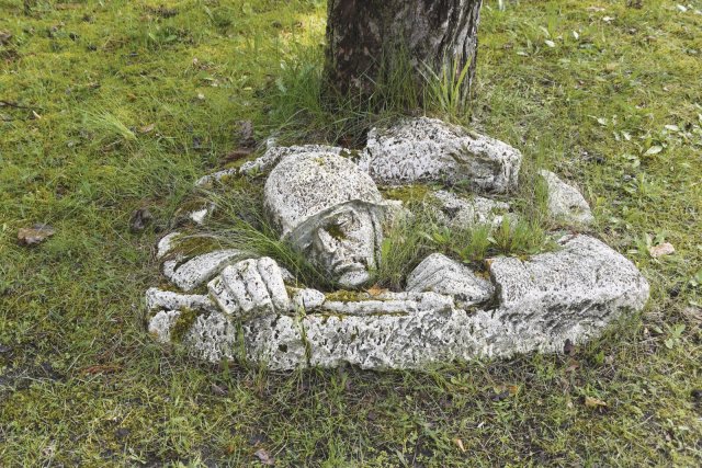 Relikt aus der DDR: Skulptur in Erinnerung an gegen Hitlerdeutschland gefallene Sowjetsoldaten in Wünsdorf