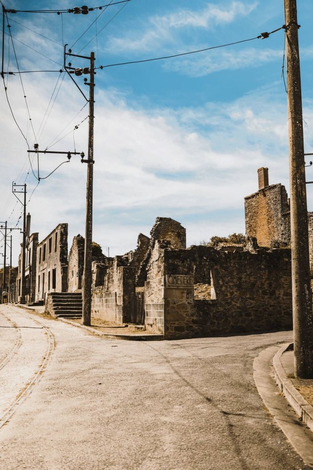 Gespenstisch – ein Ort des Terrorsrei: Oradour-sur-Glane