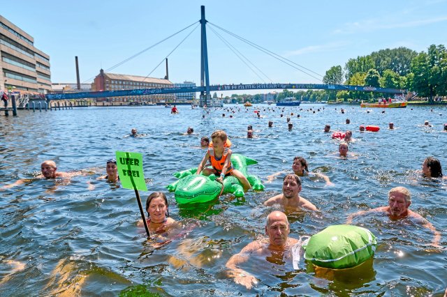 Die Forderung der Bürgerinitiative Schöneweider Ufer ist klar: »Ufer frei«.
