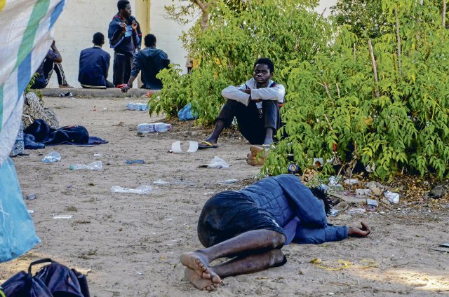 Nach der Tötung eines Mannes bei einer Schlägerei sind Bewohner der Hafenstadt Sfax mit Gewalt gegen Migranten vorgegangen.