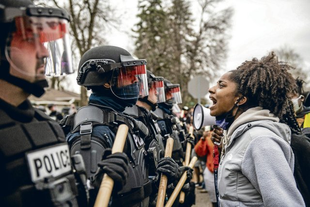 Proteste im April 2021 gegen den tödlichen Polizeischuss auf den 20-jährigen Daunte Wright in Minneapolis.