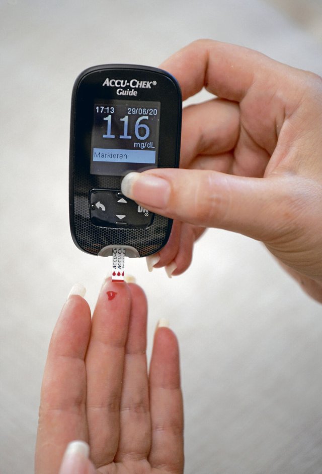 Ist der Blutzuckerspiegel auf Dauer zu hoch und fehlen Diabetes-Symptome, muss nach anderen Ursachen gesucht werden.