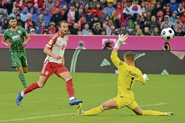 Zwei Spiele, drei Tore: Neuzugang Harry Kane (M.) traf für die Bayern auch gegen Augsburg.