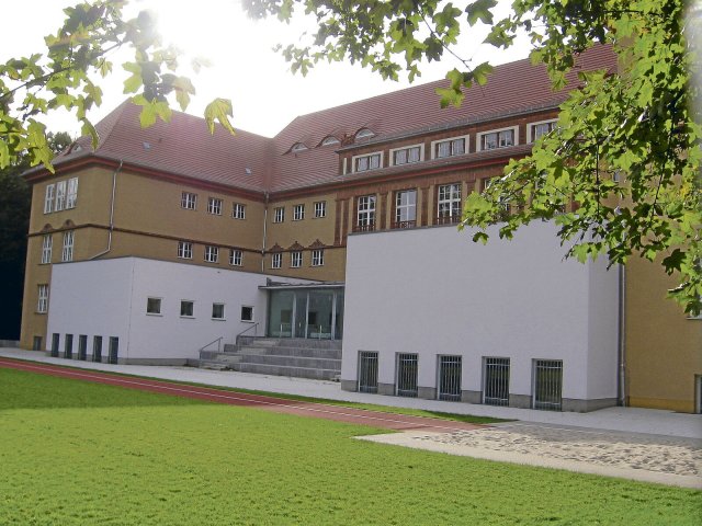 Das Grundstück der Obersee-Schule umfasst über 6000 Quadratmeter – wenn es nach Lichtenbergs Schulstadträtin geht, soll der Platz frei bleiben.