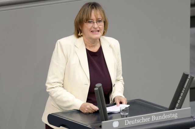 Martina Renner in der 41. Sitzung des Deutschen Bundestages im R...
