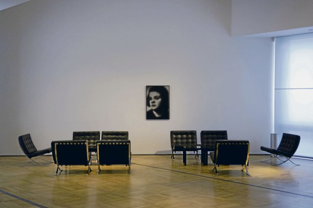 Das Deutsche Historische Museum erinnert den Nationalsozialismus: Ein Bild von Sophie Scholl in der Ausstellung »1945: Der Krieg und seine Folgen« (2005)