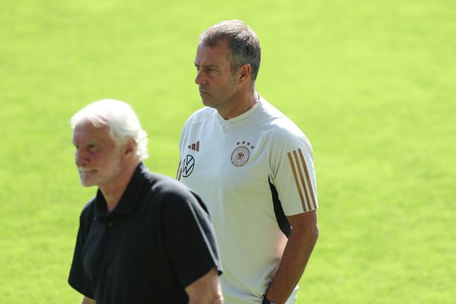 Rudi Völler (l.) geht nach dem Ende der Ära Hansi Flick beim DFB wieder voran.