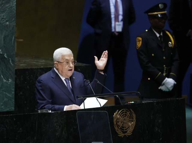 Der Präsident Palästinas, Mahmud Abbas, spricht bei der diesjährigen Generaldebatte der UN-Generalversammlung in New York City und wirbt für die Zwei-Staaten-Lösung.