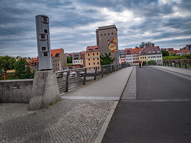 Neues Wahrzeichen in Görlitz: Videoüberwachung mit Gesichtserkennung an der Fußgängerbrücke zur Schwesterstadt Zgorzelec in Polen.