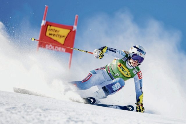 Ragnhild Mowinckel wurde beim Riesenslalom in Sölden wegen eines verbotenen Skiwachses disqualifiziert.
